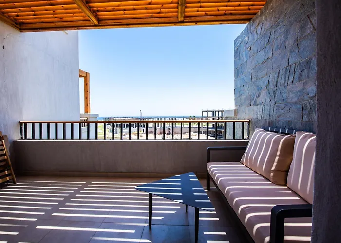 Luxury One Bedroom With Sea View In Somabay Apartman